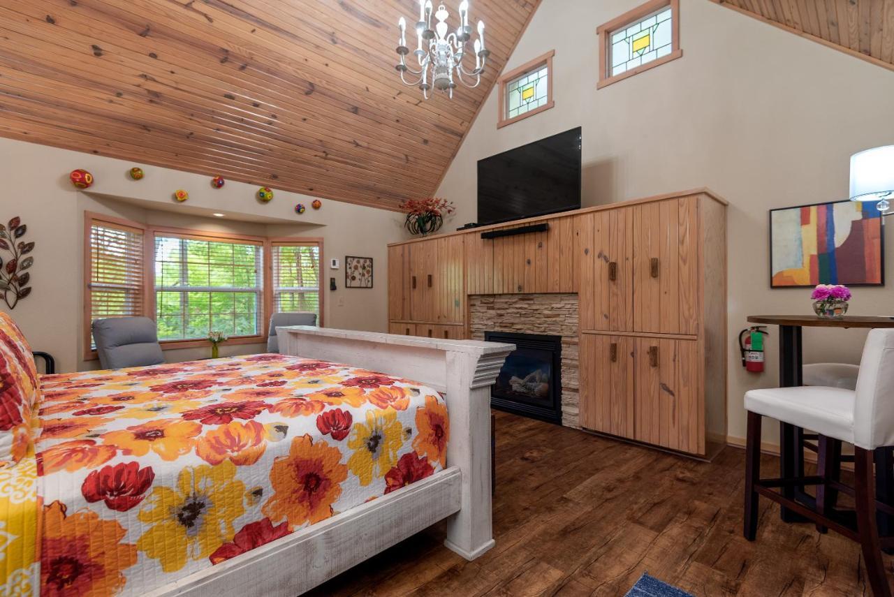 The Woods Cabins Eureka Springs Exterior foto